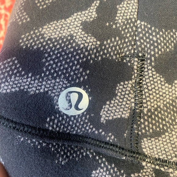 Women’s Lululemon Camo Long sleeve - Picture 2 of 3